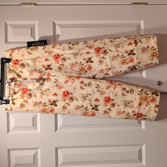 Tuckernuck Romantic Floral Full Length Florence Pants - Picture 2 of 13